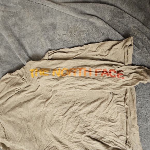 North face medium long sleeve t - Picture 6 of 6